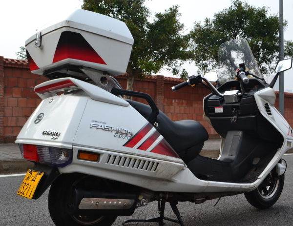 大学城云飞二手车行:春风水冷电喷150大绵羊