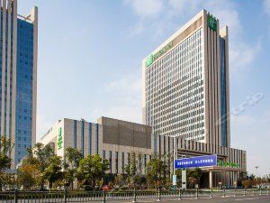 苏州汇融广场假日酒店