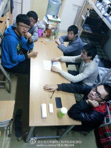第五次彩虹使者进宿舍顺利进行_长安大学建筑工程学院