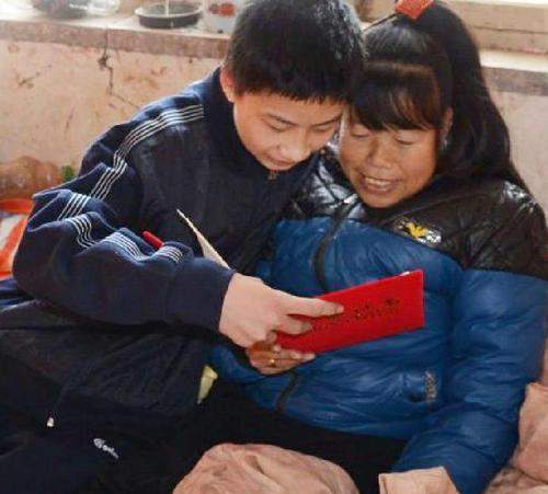 寒门贵子庞众望父母残疾自己捡破烂过生活高考744分上清华