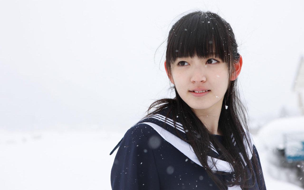 铃木爱理桌面壁纸之日本美女