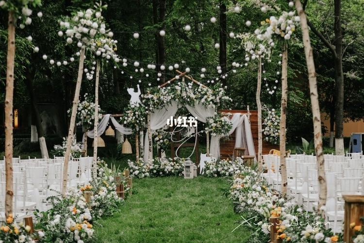 成都婚礼:最美的草坪婚礼_婚礼_草坪婚礼_酒店_设计_成都自由行热门