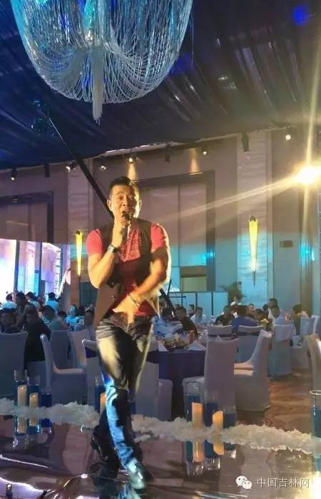 一群"黑社会大哥"现身吉林集体行动