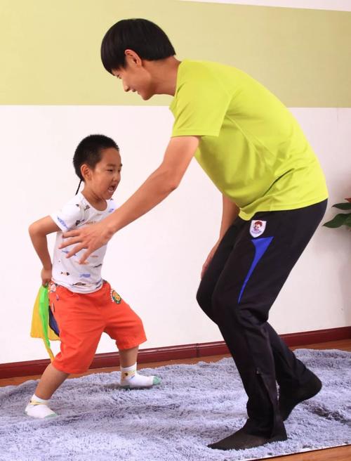 健康始于家庭亲子运动游戏⑥我最勇敢