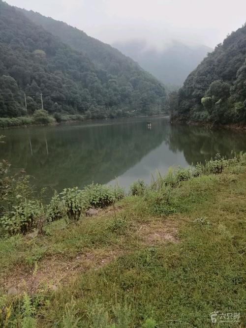 云南省富民县龙纳河养生谷风景区水库露营,昆明至龙纳