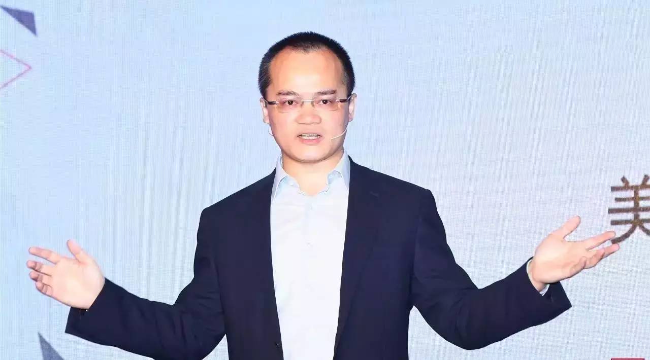 王兴的创业路太不容易了十个销售跑了四个靠攒钱扛过千团大战