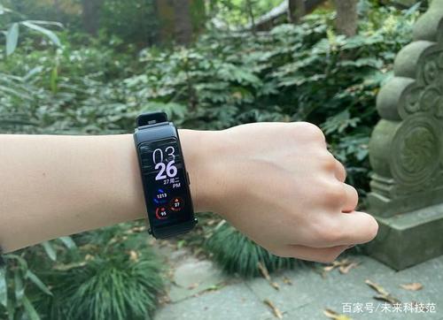 华为手环b6评测:手环秒变蓝牙耳机,职场人的效率神器