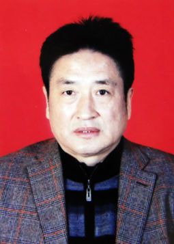 办公室综合科科员,副科长,科长; 市委办公室副主任; 长岭镇党委书记