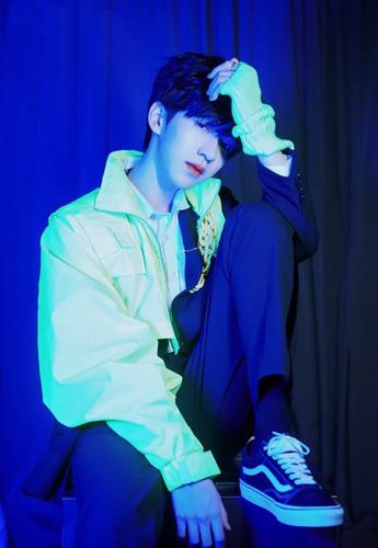 tnt小兔崽(贺峻霖)绝美神仙图片分享