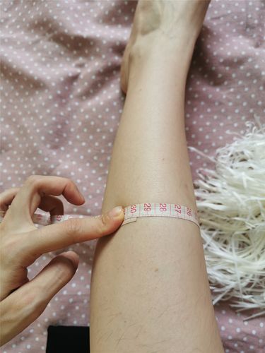 我还没穿上前30厘米小腿围,穿上后就马上29厘米啦