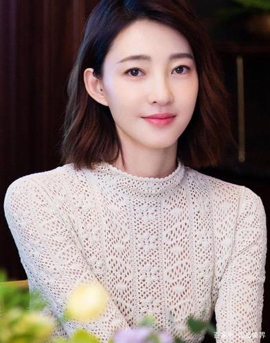 身为女主角却被强制杀青,素颜美人王丽坤吐槽电视剧组拍戏太随意