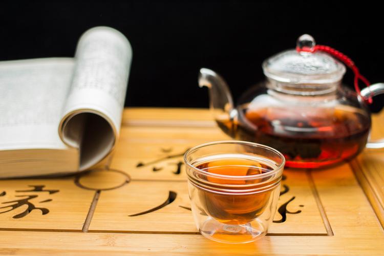 一壶暖茶一页书