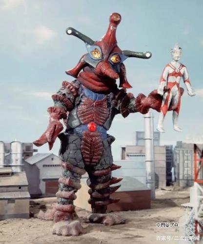 群殴希波利特星人的时候,杰克奥特曼如果帮赛文,是不