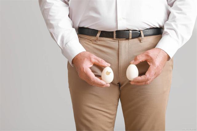 男人失去了"蛋蛋"会怎样?身体可能会有4种变化,可不是
