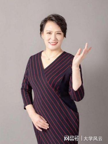 "荒蛋派学者"郭萍校长大发横财,是傻子太多还是骗子太