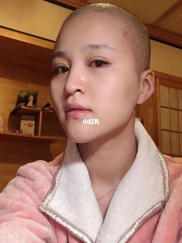 女生剃光头之假发篇_假发_蕾丝_梳子_胶带_精油_红薯