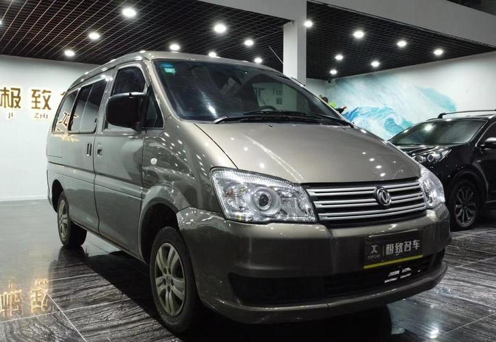 【青岛】2019年5月 东风风行 菱智 2018款 m3 1.5l 5座特惠版 手动挡