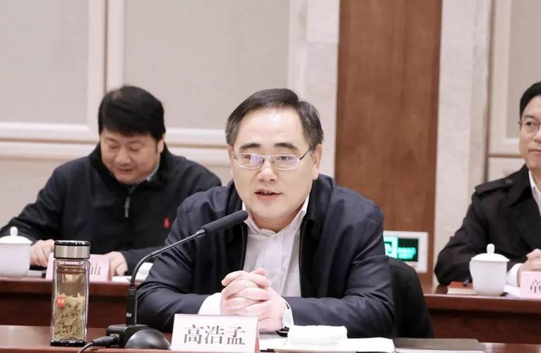 会上,高浩孟,刘瑞英先后就奉化,德兴的经济社会发展情况做了简要介绍.