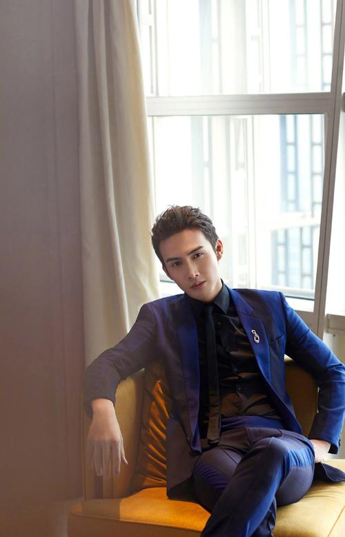 张彬彬个人简介:张彬彬,中国大陆男演员,出生于江苏无锡,毕业于上海