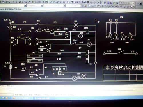 请问雨水泵三极棒控制的电路图怎么画啊?