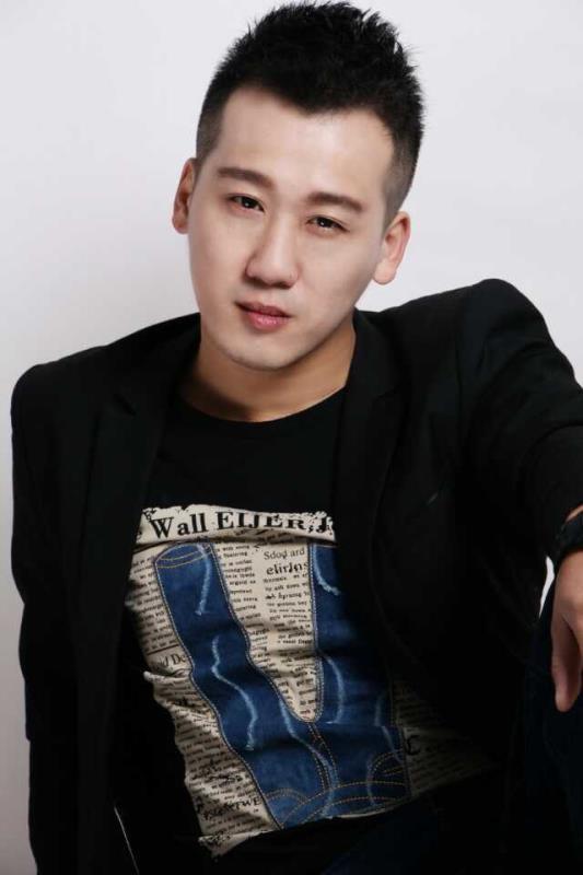 《颤抖吧!阿部之朵星风云》定档8月6日 邱彬一人分饰三角