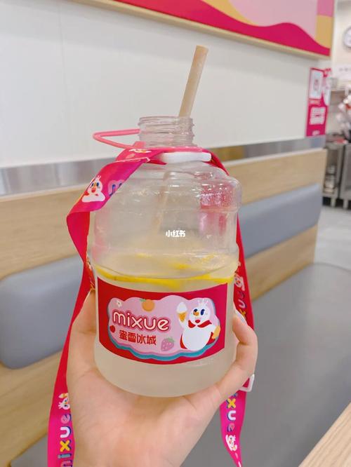 蜜雪冰城杯子_蜜雪冰城怎么样_杯子_蜜雪冰城_美食_美食展示_普通美食
