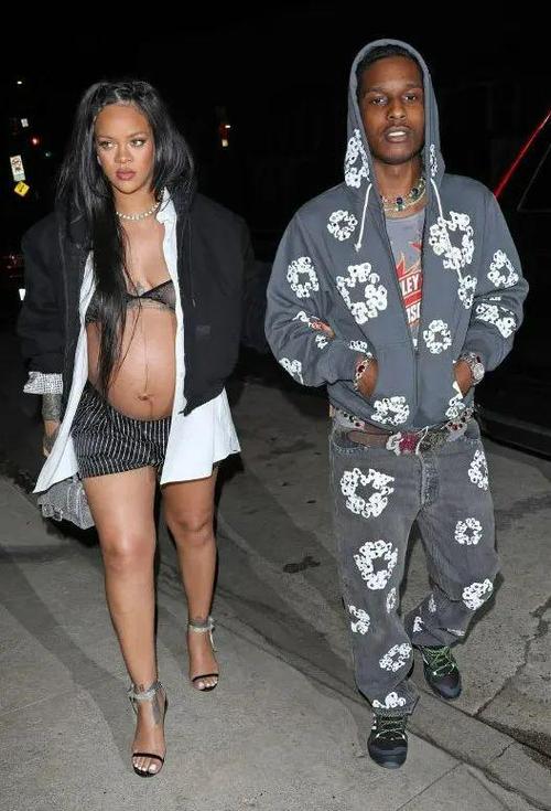 先是八卦小报流出了asap rocky 疑似出轨的新闻,被辟谣没多久,紧接着