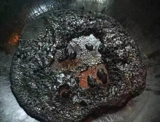 但这道菜糊的是不是太"脱俗"了,如果我不说谁能猜出来这是一道 红烧肉