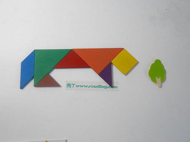 儿童七巧板拼图图案站立老虎的拼法