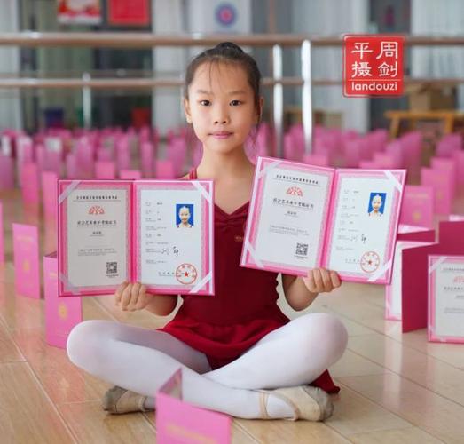 武冈这场晚会人山人海实属少见