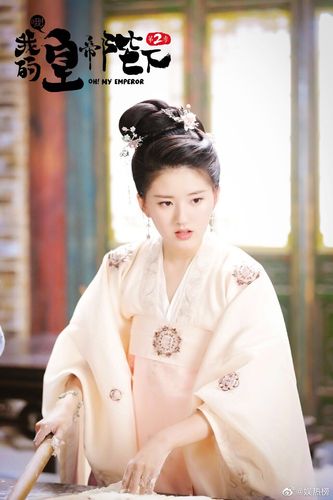 赵露思和梁洁,谁更好看点?