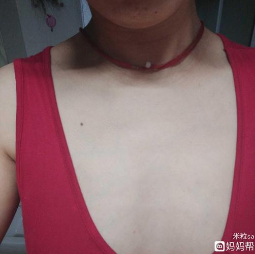 怀大宝时没发现胸前青筋这样啊,拍出来还
