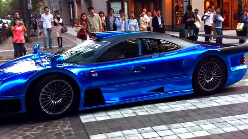 奔驰clk gtr车主踩了脚油门,路人吓得捂耳朵