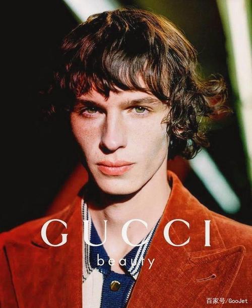全新gucci男孩二十岁的新人男模特跟雕塑一般的帅哥