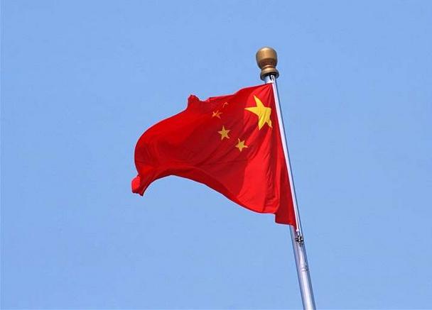 幼儿园升国旗礼服