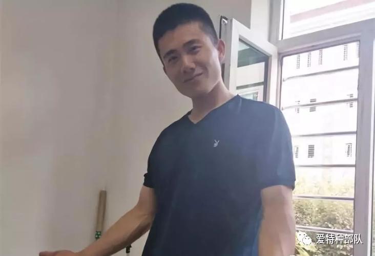 特战队员王成龙:用生命燃烧青春烈焰