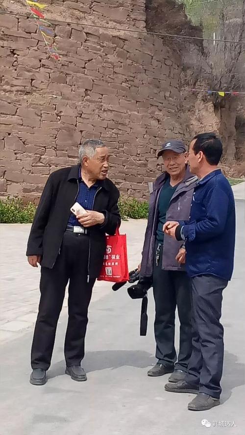 榆社韩庄村举办第三届红色文化艺术节!现场照流出.