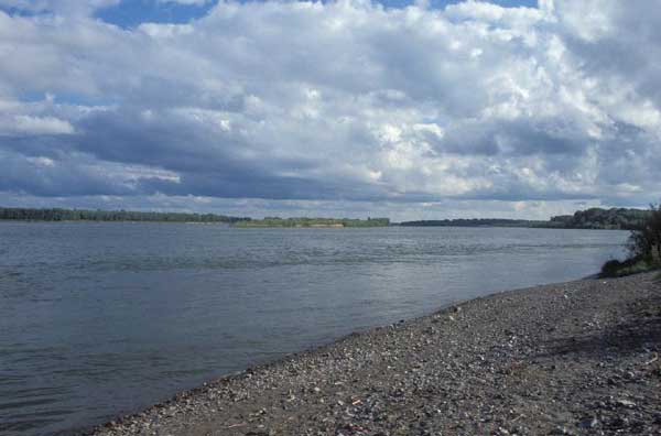  p>叶尼塞河(俄文:Енисе  й,英文:yenisei)是 a target="_blank