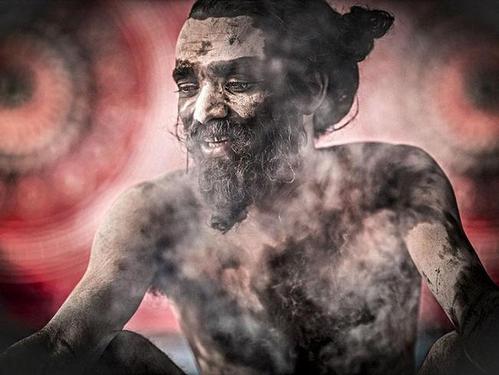 印度人自己都害怕的食尸族人吃人的世界上演活人吃死人的一幕