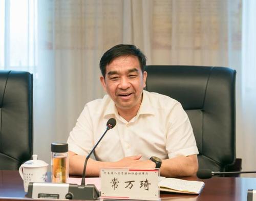 河南省人力资源和社会保障厅副厅长常万琦来校调研