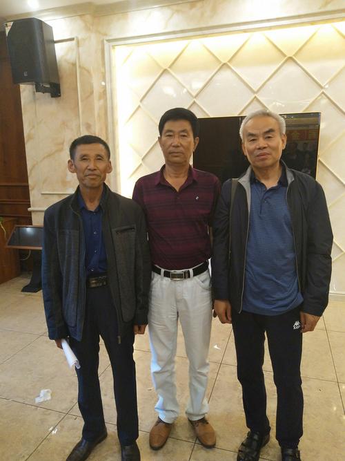 哈尔滨市双城区乐群中学七一届初中同学联谊会(二)