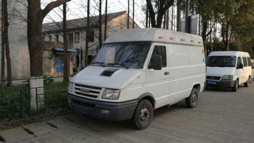 依维柯daily依维柯 新daily 170马力 封闭厢式货车依维柯得意3座厢式