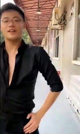 肌肉金轮表情包