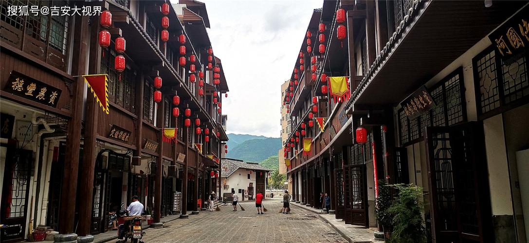 旅游在吉安遂川县草林红色圩场