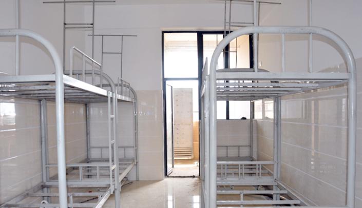 今年9月,常平中学初中部学生新宿舍楼可以投入使用啦.