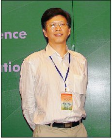 王志伟(成都东软学院副教授)