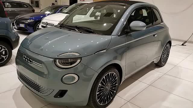 第一眼就被迷住了菲亚特500e