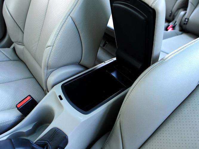 进口标致308中央扶手箱