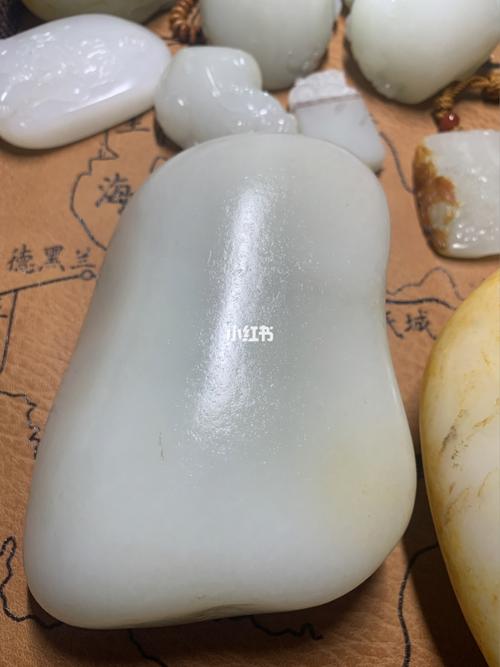 新疆和田玉羊脂白玉籽料原石_和田玉_时尚_配饰