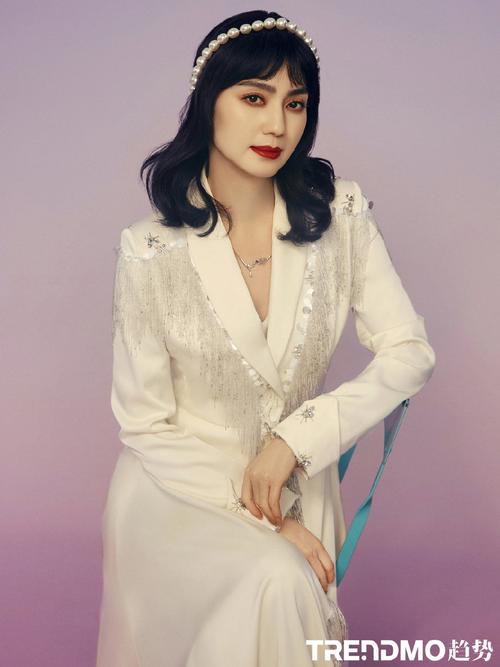 洪欣复古色彩大片写真图片